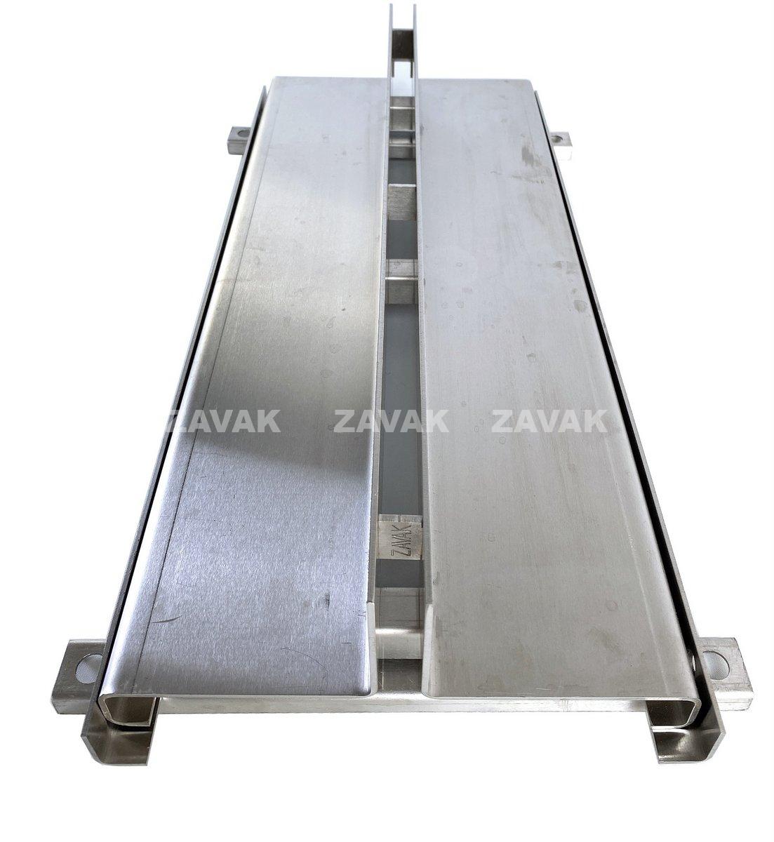 ranh thoat nuoc inox zavak 1 khe hep o giua slt bt
