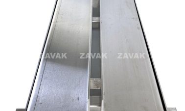ranh thoat nuoc inox zavak 1 khe hep o giua slt bt 3dc61466