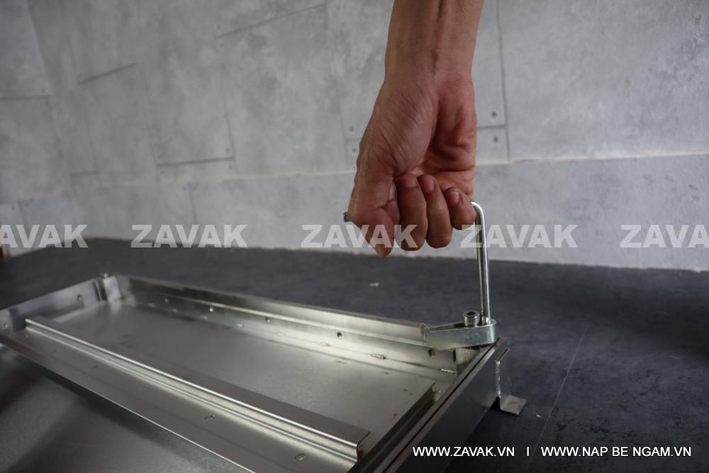 Tay nâng Nắp bể nước ngầm chống nước mưa, nắp hố ga chống mùi inox ZAVAK