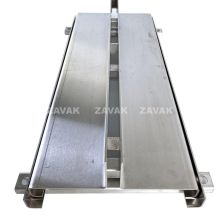 Rãnh thoát nước inox Zavak 1 khe hẹp nằm giữa SLT-BT