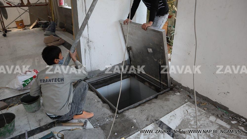 nắp bể ngầm zavak nắp hố ga inox304 nắp hầm có tay nâng trợ lực