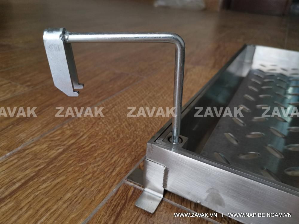 Tay nâng Nắp bể nước ngầm chống nước mưa, nắp hố ga chống mùi inox ZAVAK