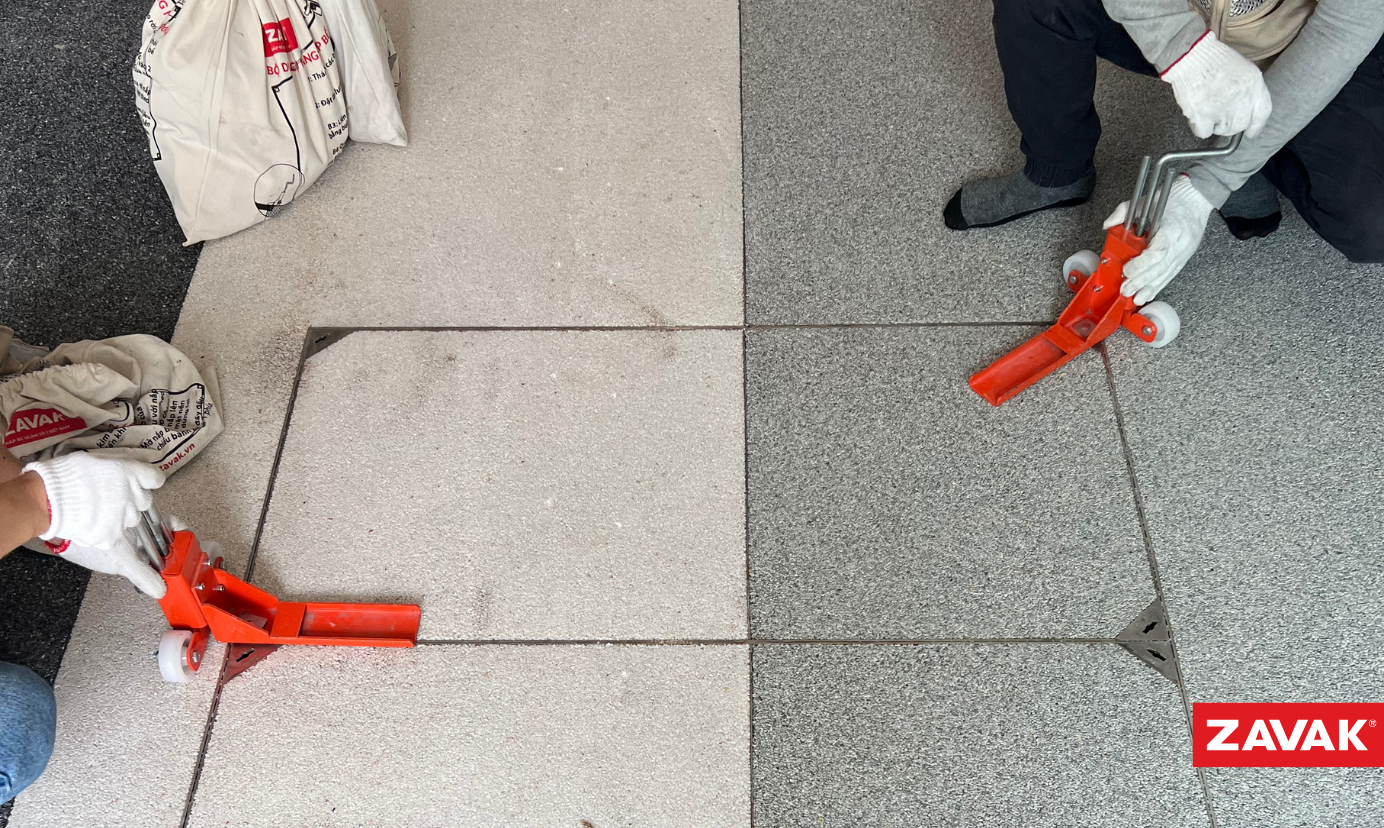 Dụng Cụ Mở Nắp Hố Ga Là Gì? Cách Sử Dụng Hiệu Quả Và An Toàn Móc trợ lực