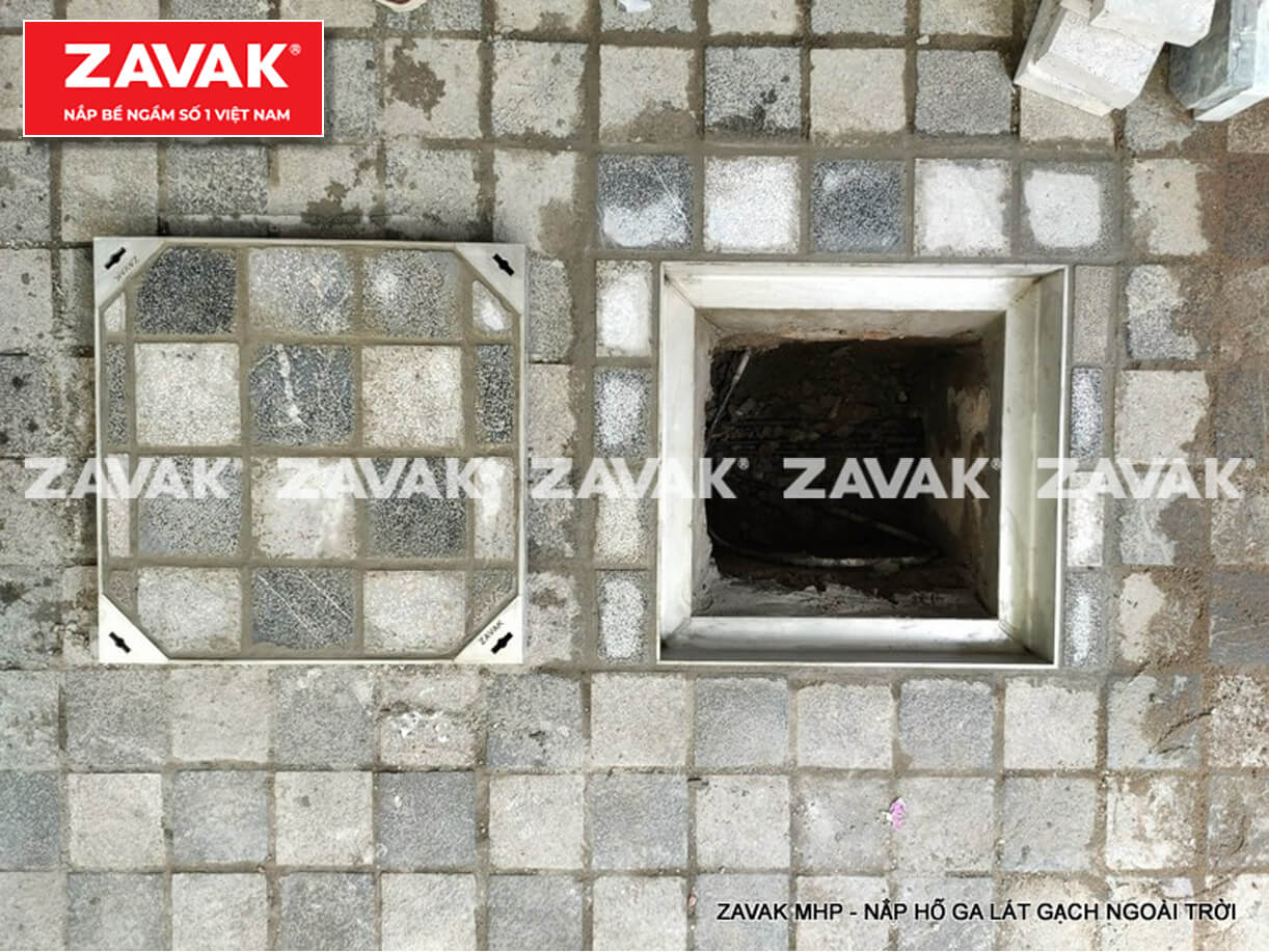 Nắp Bể Nước Ngầm 600x600, Inox, Chịu Tải Tại Nắp Lên Đến 11 Tấn - ZAVAK